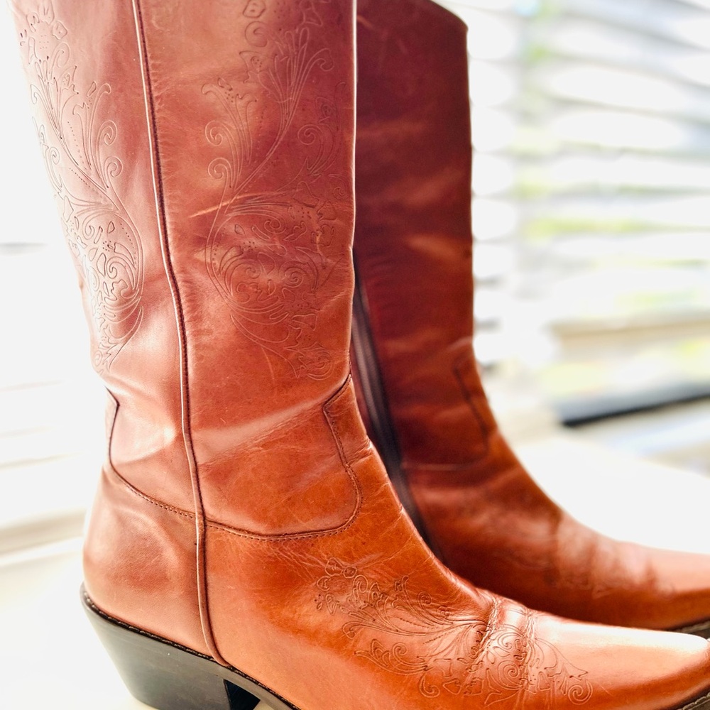 Matisse Brown Western Boots with Classic Floral Inlay Design